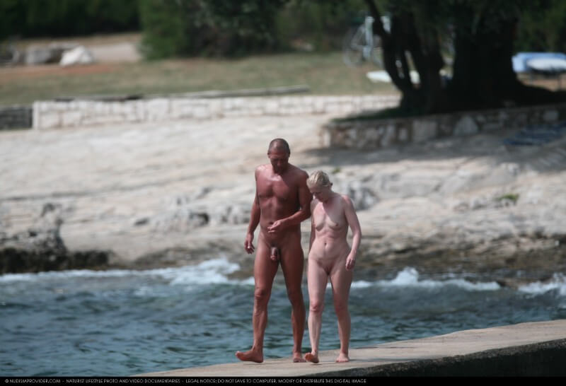 [OnnDL] Nora FKK Beach Visitors Big photo gallery
