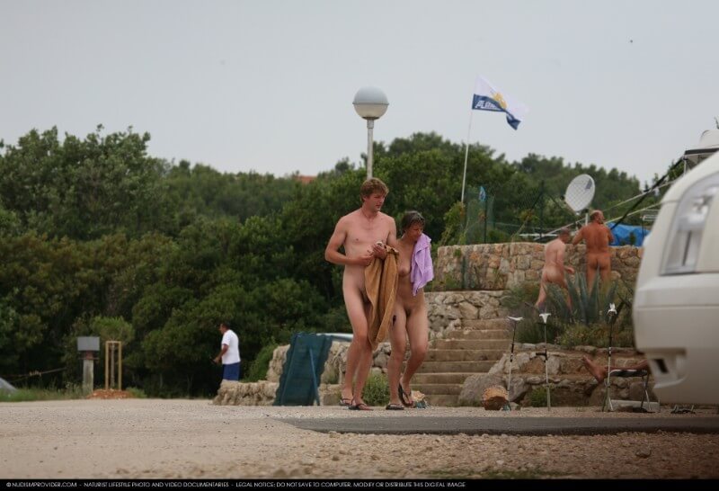 [OnnDL] Nudism Family Indian Summer Painting photo gallery