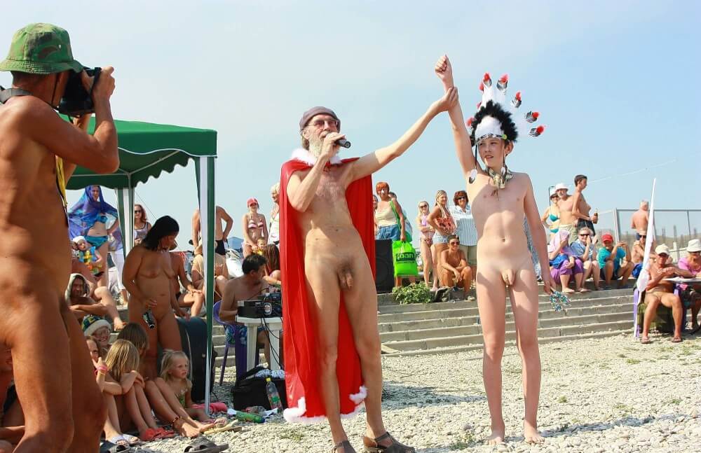 [OnnDL] Native Headdress Dance pics