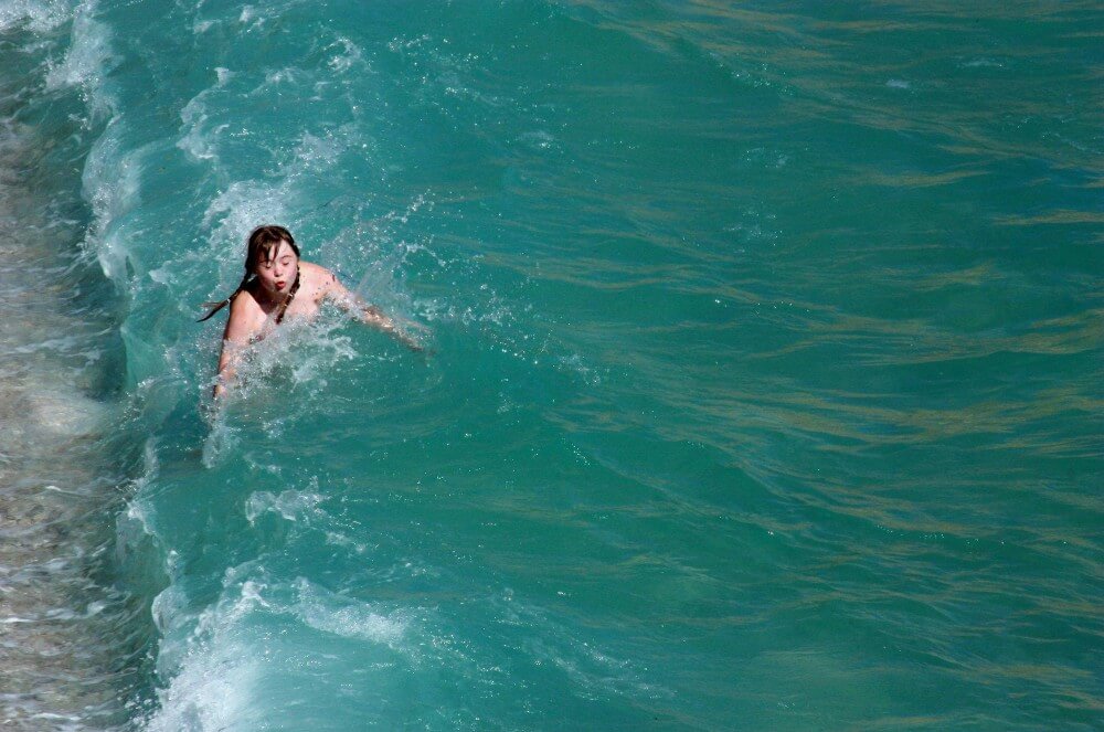 [OnnDL] Naturist Cold Water Entry pics