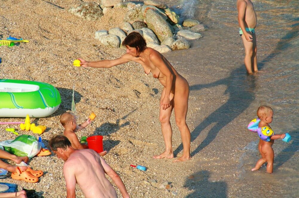 [OnnDL] Ula Naturists Beach photo gallery