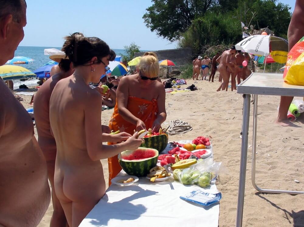 [OnnDL] Bulgarian Nude Day Preps pics