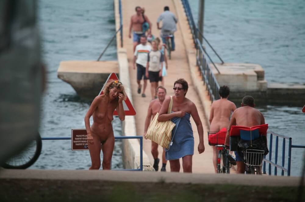 [OnnDL] Crete FKK Bridge Crossing photos