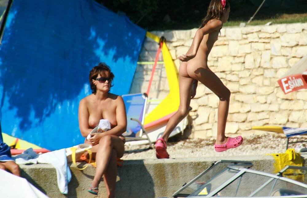 [OnnDL] Bright Day Sun Tanning pics