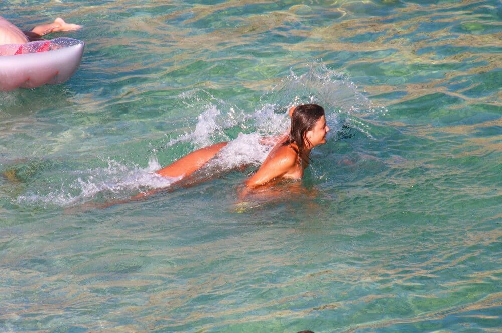 [OnnDL] Ula FKK Teen Shore Run pics