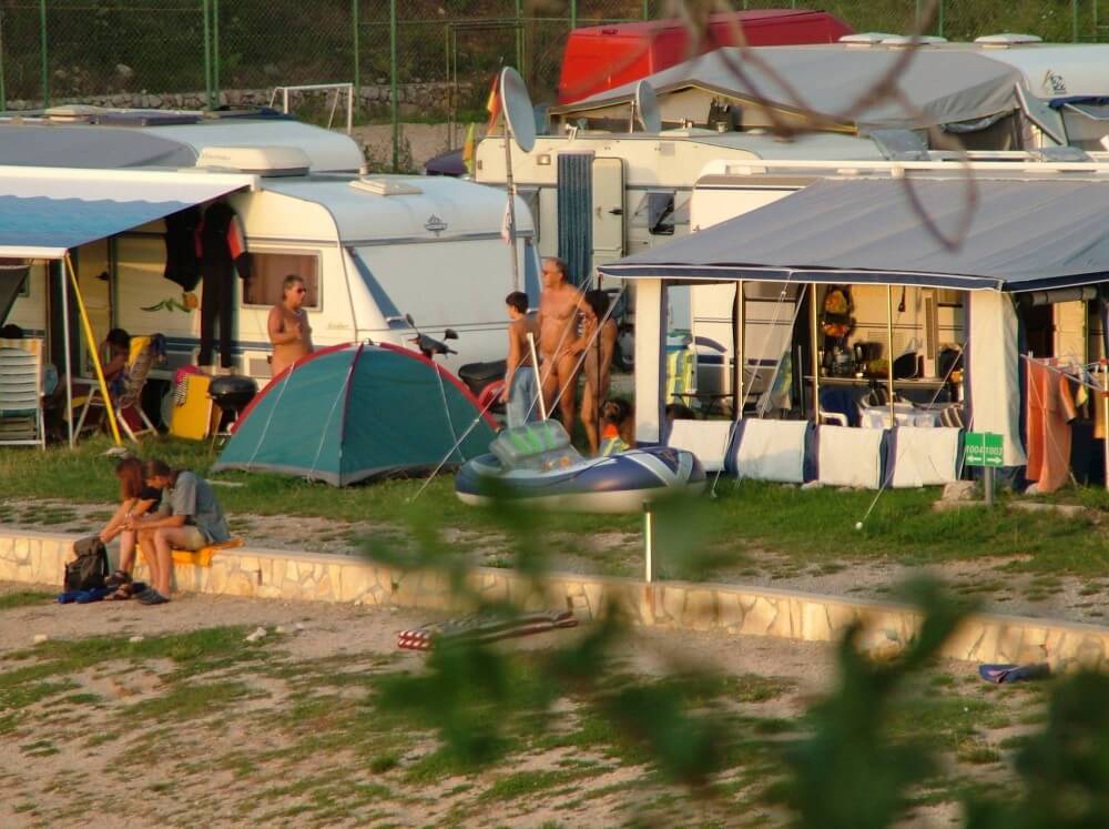 [OnnDL] FKK Outdoor Shoreline pics