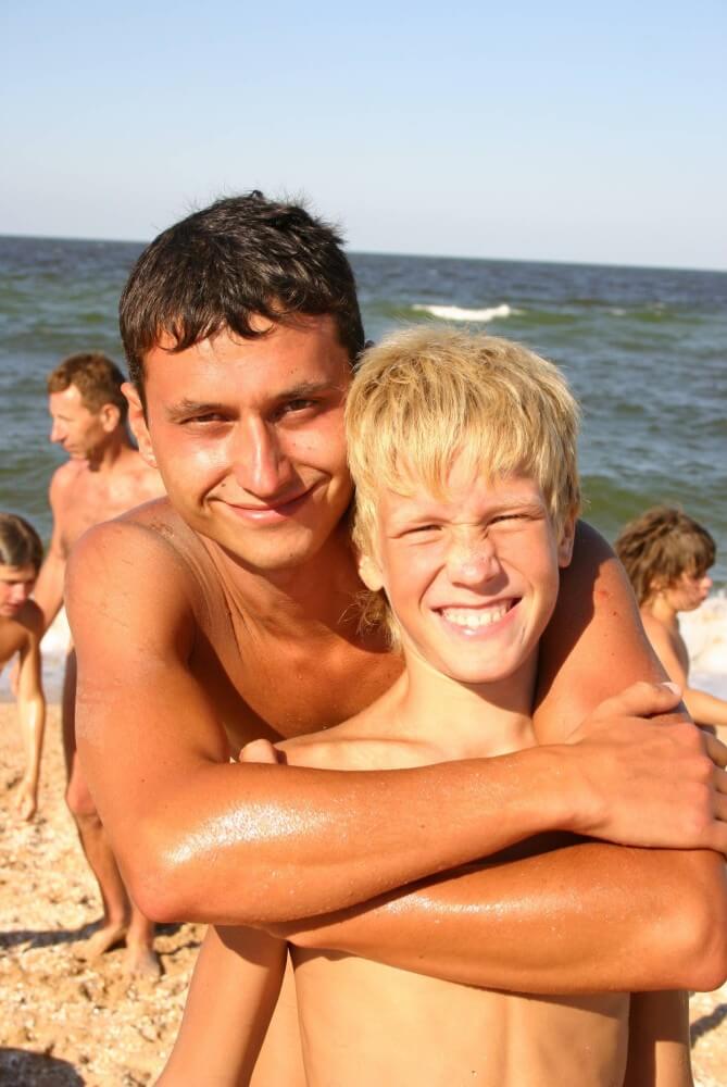 [OnnDL] Naturist Group Pictures